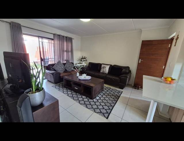 2 BEDROOM APARTMENT FOR SALE IN HEREFORD ESTATE